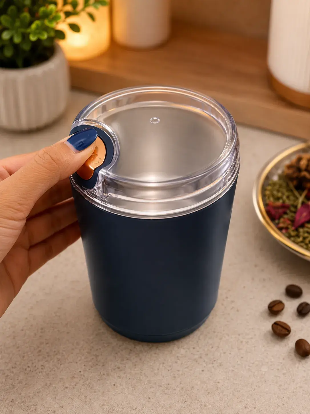 Electric grinder with cozy ambience